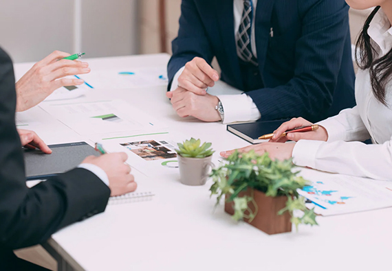 コンサルティング業